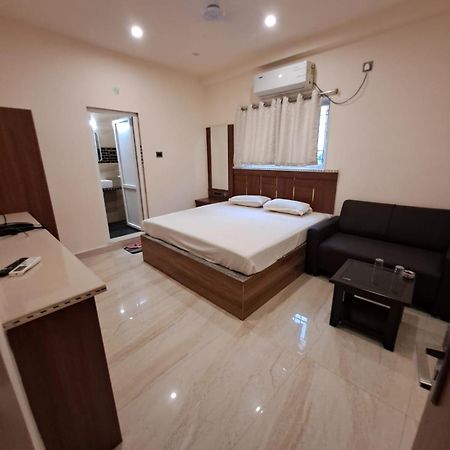 Hotel Vivek Patna  Bagian luar foto