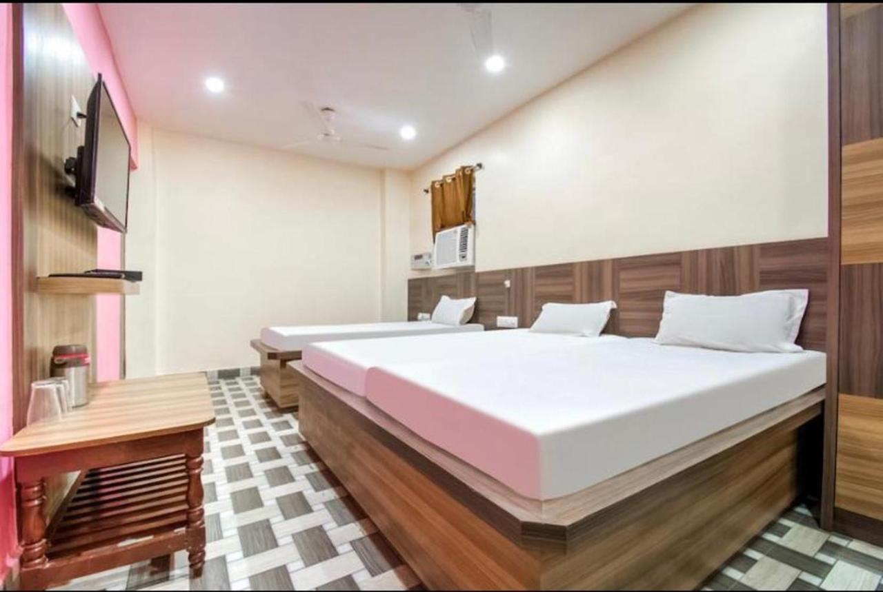 Hotel Vivek Patna  Bagian luar foto