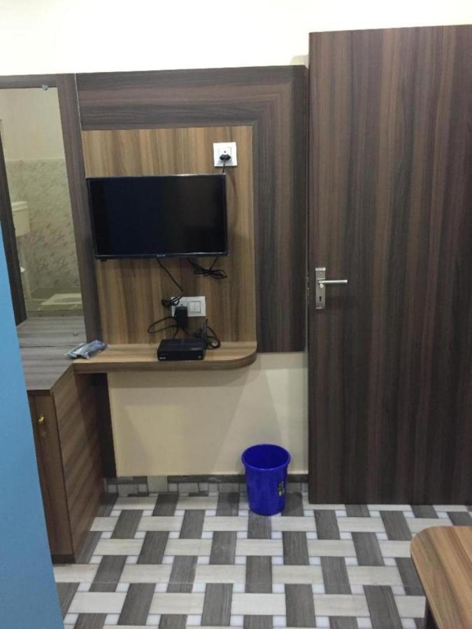 Hotel Vivek Patna  Bagian luar foto