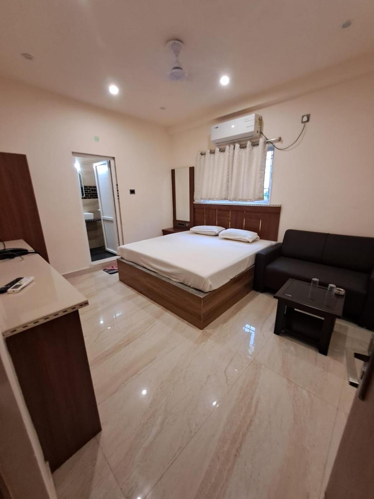 Hotel Vivek Patna  Bagian luar foto