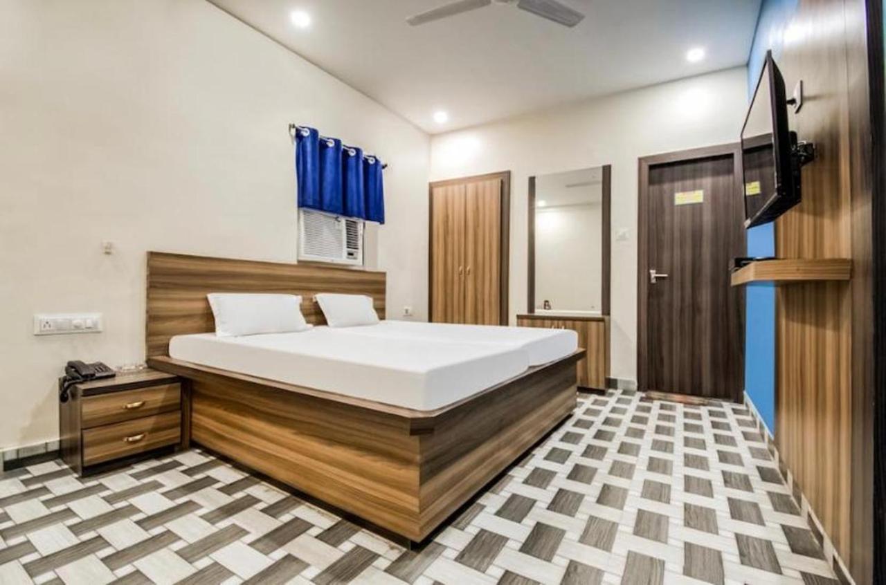 Hotel Vivek Patna  Bagian luar foto